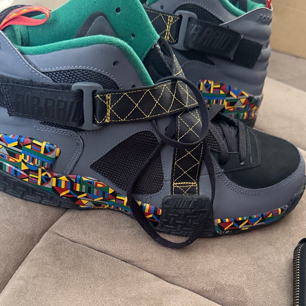 Nike Kids High-Top Sneakers in Gray with Multicolor Geometric Trim